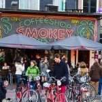 Coffeeshops in Nederland verkopen voor een biljoen Euro per jaar aan wiet 